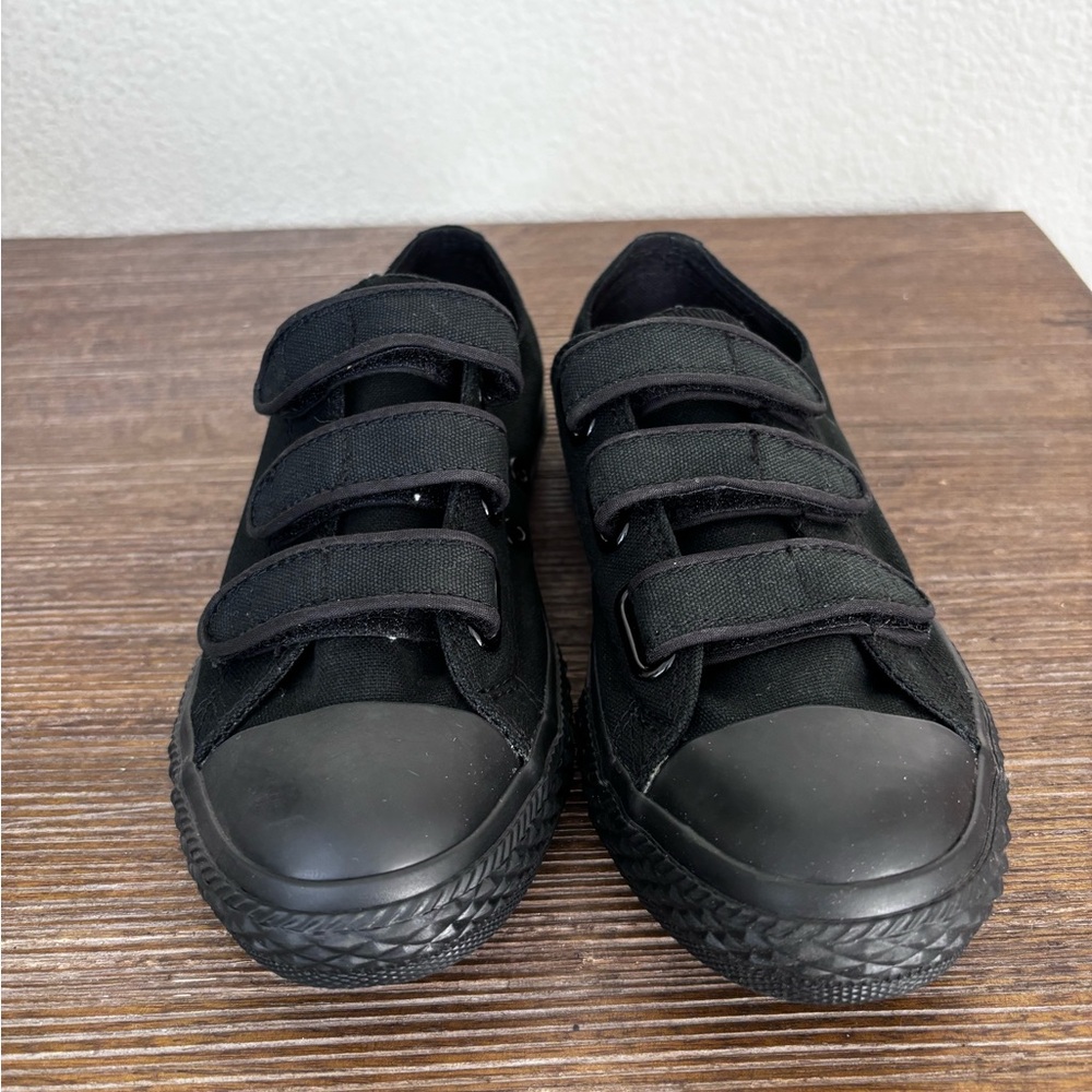 Converse Chuck Taylor with straps in kids size 1
